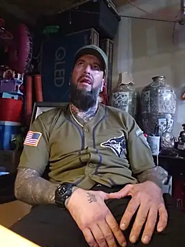 Beardedtattood live sex cam