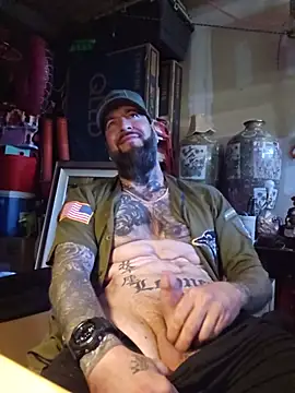 Beardedtattood webcam
