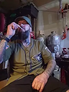 Beardedtattood webcam
