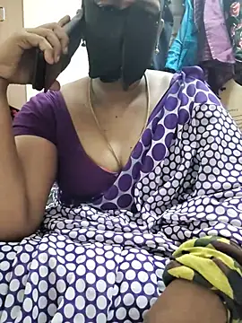 tamilammu1431 live cam on StripChat