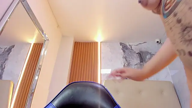 LAILAMORFY webcam