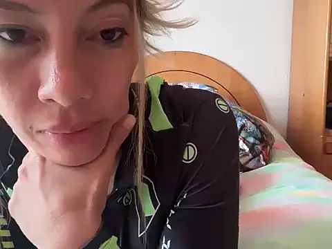 yenlo01 webcam