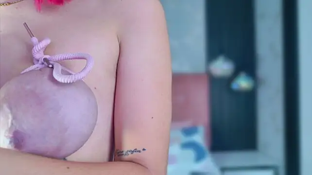 ElizabetthKitty live cam on StripChat