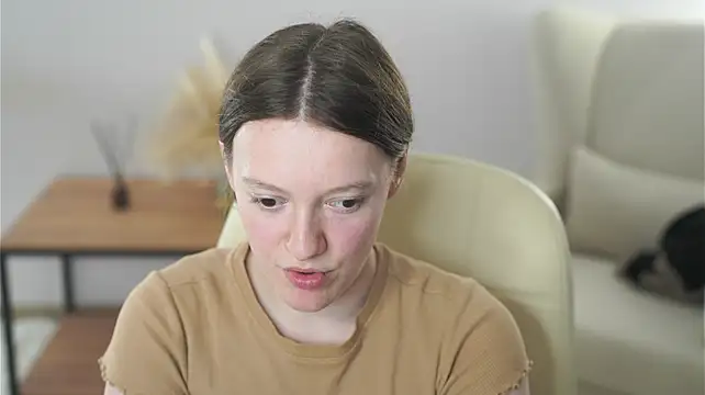 LiviaOlcott live cam on StripChat