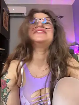 Tallulah_Kinky webcam