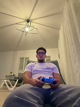 yaya_mvp webcam