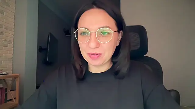 KamilaXHot webcam