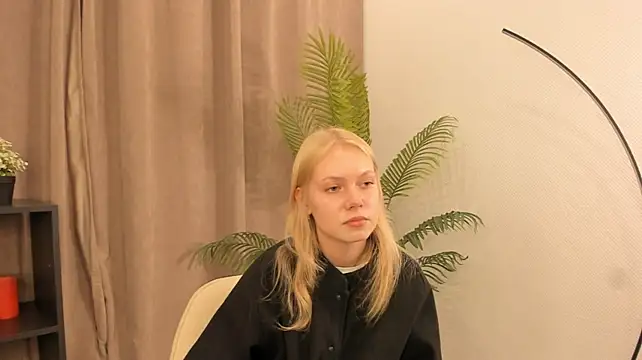 ChelsieAranas live cam on StripChat