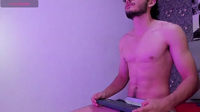 charmingboy_esteban live cam on StripChat