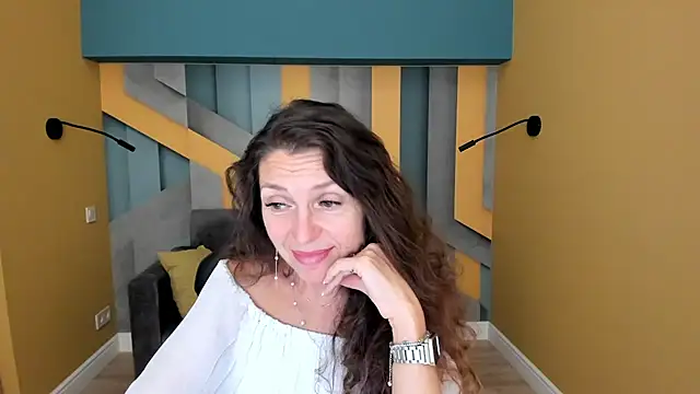 EllaLong webcam