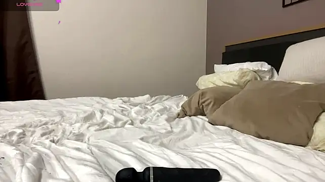 KatryVens live on Stripchat