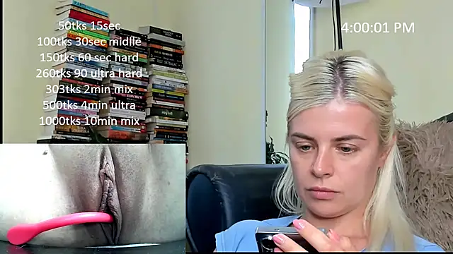 queenofthenighttt live on Stripchat