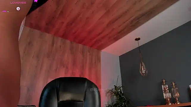 AllyJensen webcam