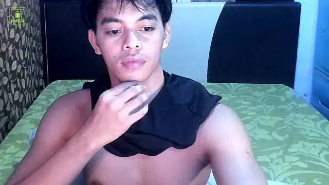 Crazyasiancum1 webcam