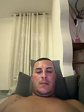 Kekkuzzo22 webcam