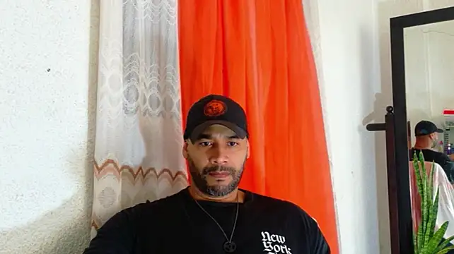 musclehetero webcam
