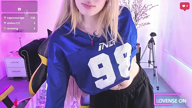 Victoria__doll webcam