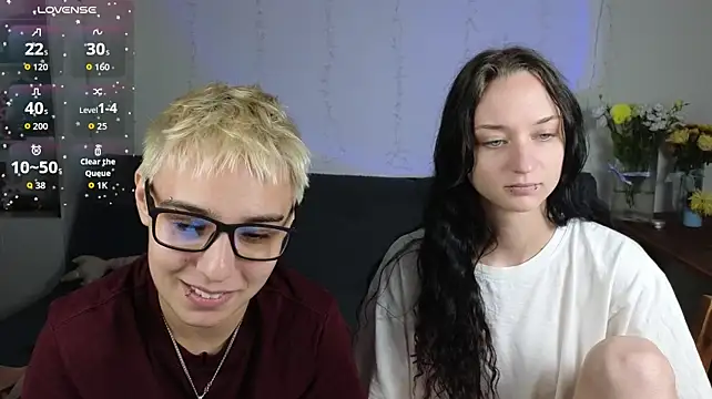 LuxuryLoverss webcam
