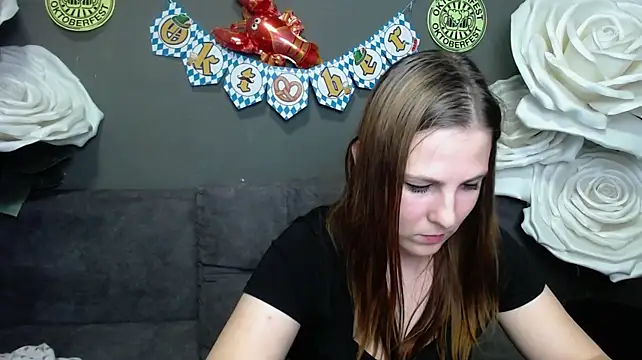 ElizabethGlow webcam