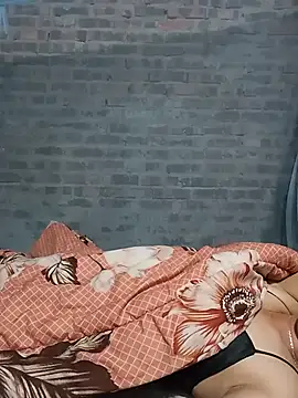 Linda-04 webcam