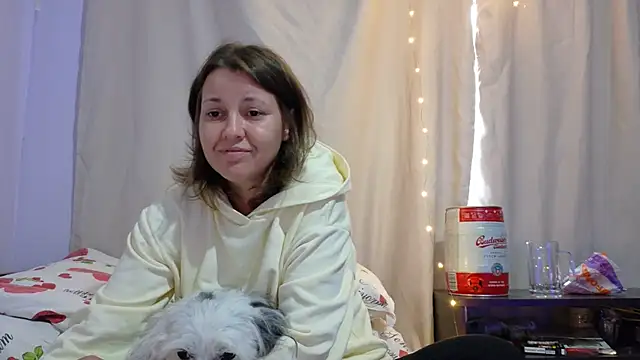 SweetMaddy888 webcam