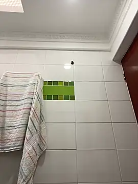 Elferjuan1310 live sex cam
