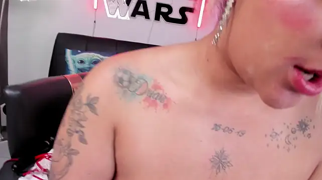 miss_danika webcam