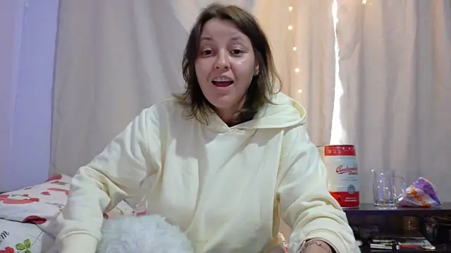 SweetMaddy888 webcam