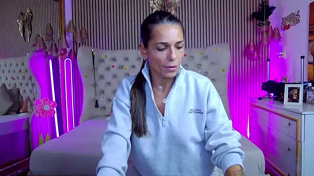 PlayfulShow webcam