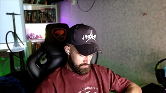 _Serious_Man webcam