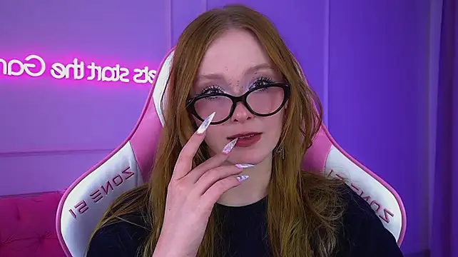 AgataFoxley webcam