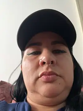 Abril_Luv webcam