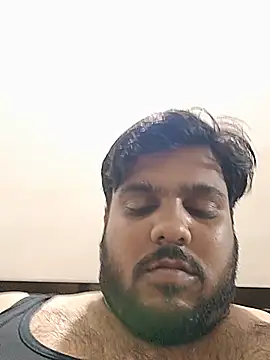 Cutehornyyboiy live cam on StripChat