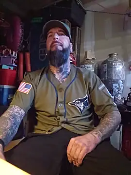 Beardedtattood webcam