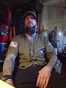 Beardedtattood webcam