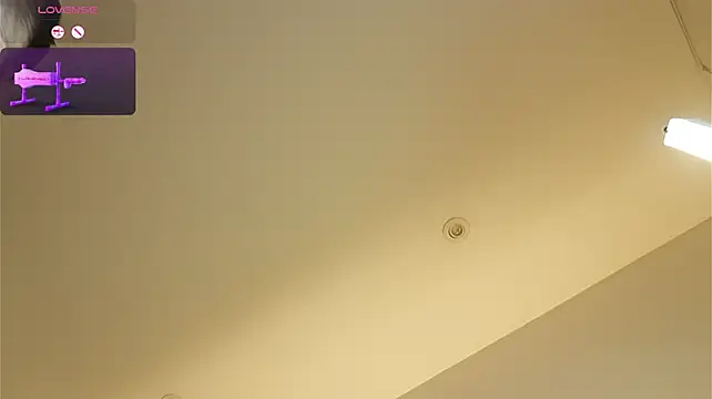 elodie_walker webcam