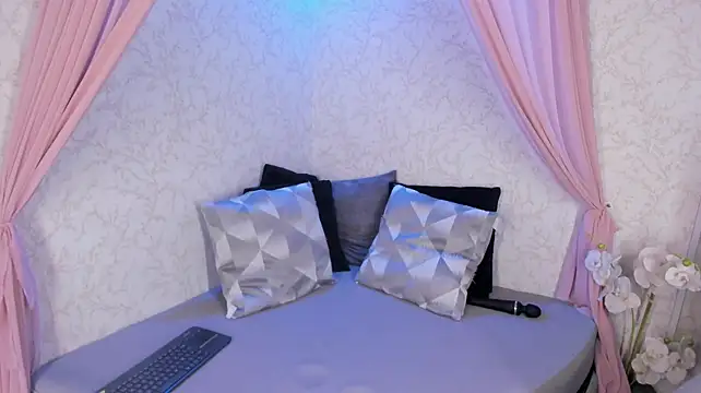 LolaGray__ webcam