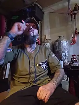 Beardedtattood live sex cam