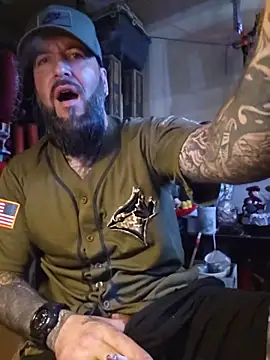 Beardedtattood live sex cam