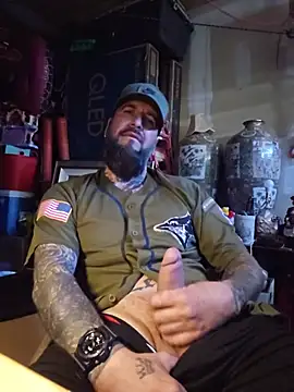 Beardedtattood webcam