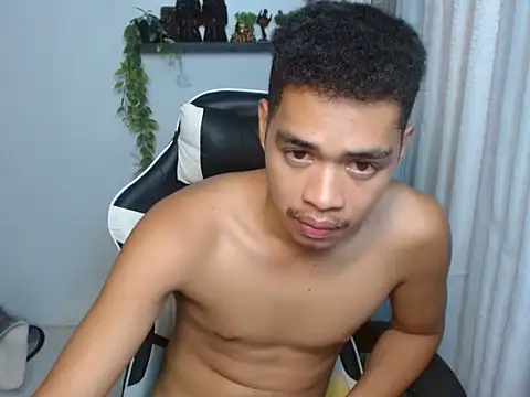 curlyasian_njxx webcam
