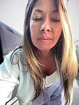 MiraKisss webcam