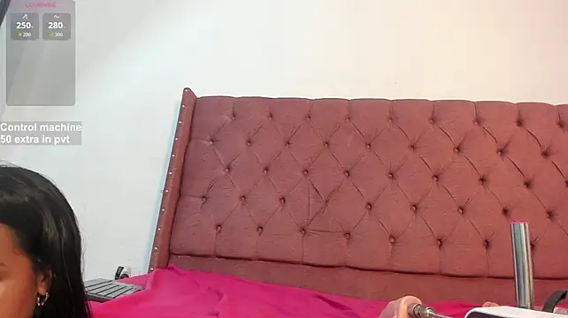 lau_hotfox webcam