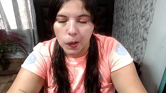 sarah_aguilar webcam