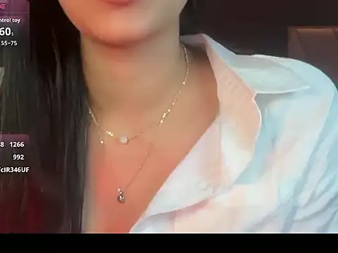 Luscious_Anika
