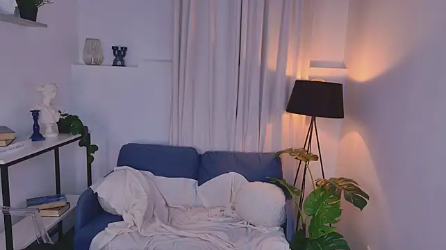 Kitty_Ollive webcam