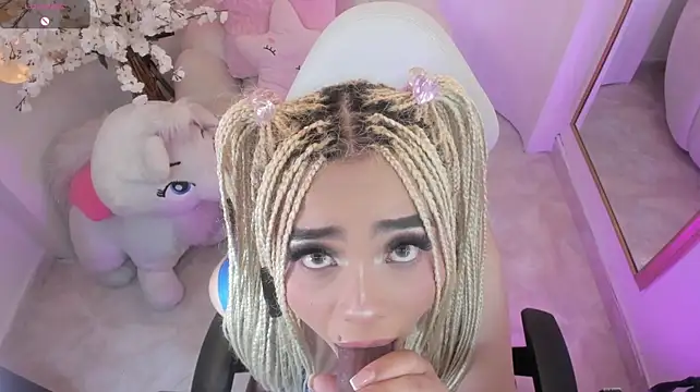 conny__curly webcam