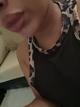 Sexlove1xo webcam