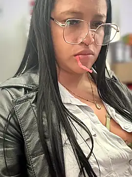 Outdoors-Mia_Khalifa webcam