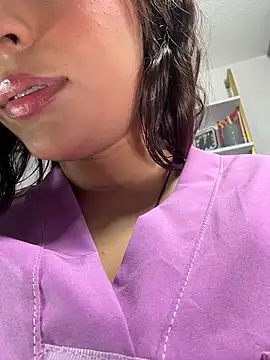 MiaCamille_ webcam